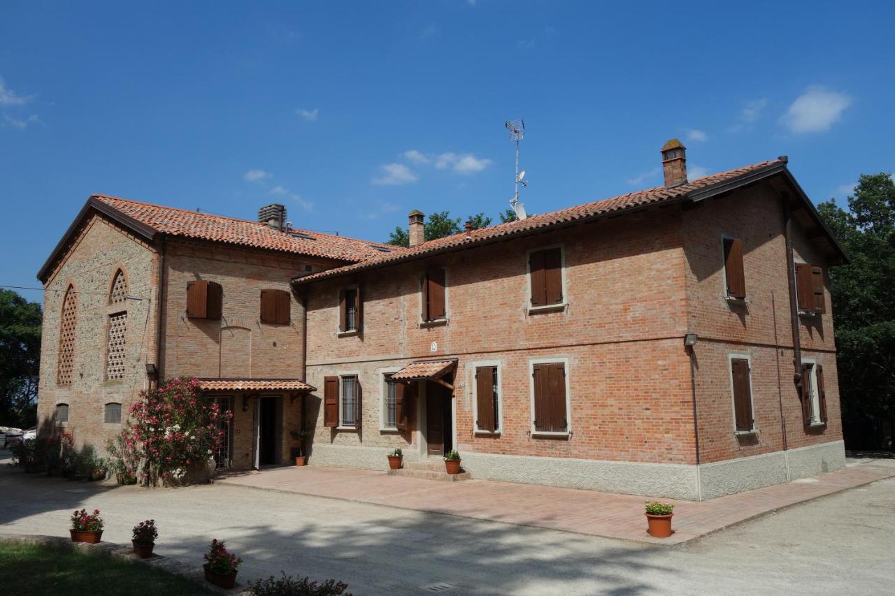Agriturismo Molino Nuovo カステル・サン・ピエトロ・テルメ エクステリア 写真